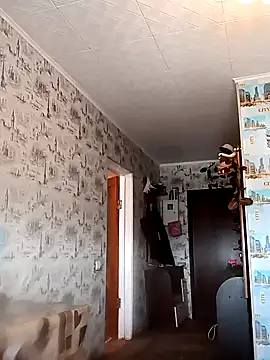 Amy August online show from February 27, 9:32 am