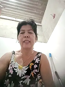 Snapshot of TropicalFlower chatting on October 24, 9:33 pm TropicalFlower online show from October 24, 9:33 pm