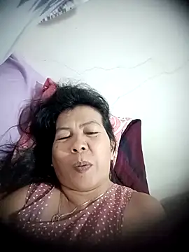 Snapshot of TropicalFlower chatting on October 27, 11:47 am TropicalFlower online show from October 27, 11:47 am