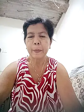 Snapshot of TropicalFlower chatting on November 15, 7:05 am TropicalFlower online show from November 15, 7:05 am