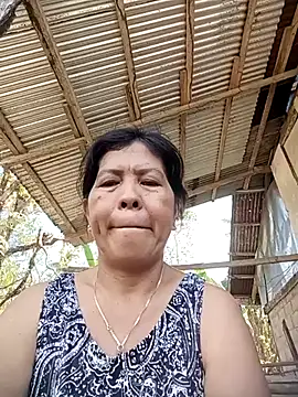 Snapshot of TropicalFlower chatting on December 3, 5:15 am TropicalFlower online show from December 3, 5:15 am