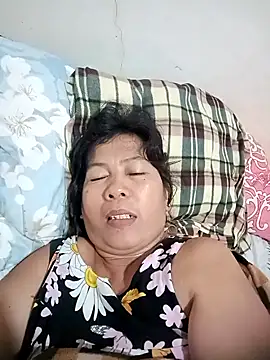 Snapshot of TropicalFlower chatting on December 4, 9:01 pm TropicalFlower online show from December 4, 9:01 pm