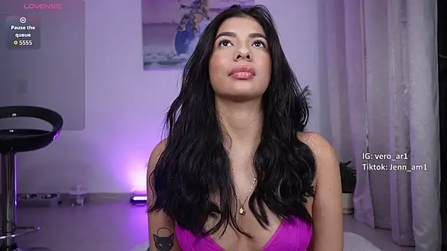 Veronica ar online show from November 3, 2:13 am