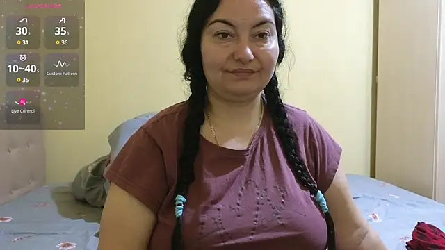 BBW MILF 4U online show from February 5, 6:13 am