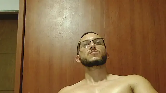 Snapshot of MarcusMilarc chatting on March 2, 2:19 am MarcusMilarc online show from March 2, 2:19 am