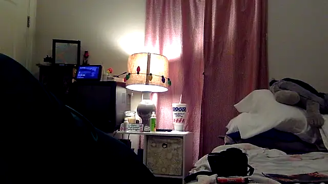 Snapshot of tmmcmannus chatting on October 15, 5:40 am tmmcmannus online show from October 15, 5:40 am