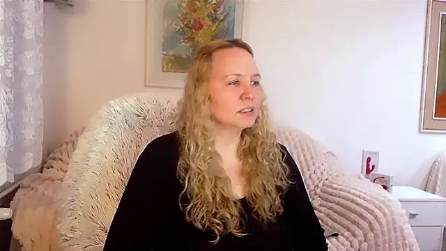 Snapshot of Sarah4you chatting on January 26, 9:51 pm Sarah4you online show from January 26, 9:51 pm