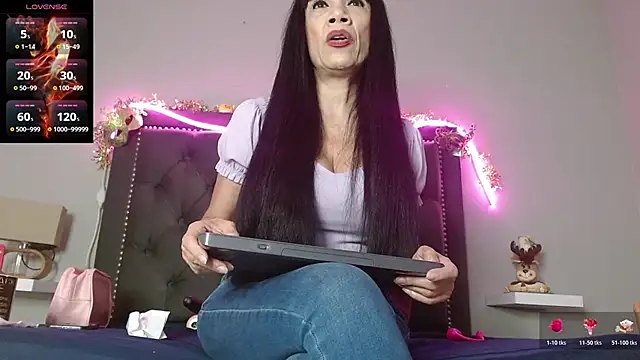 CharlotteLemke online show from January 14, 1:06 pm