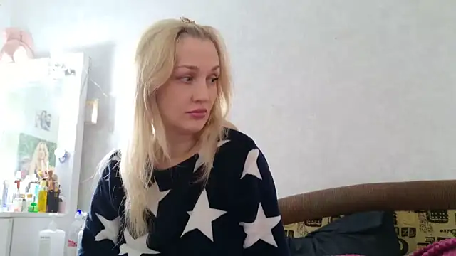 ModelEva online show from October 18, 8:48 am