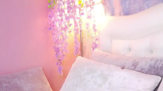 Snapshot of Asian_legs chatting on May 12, 10:12 am Asian legs online show from May 12, 10:12 am