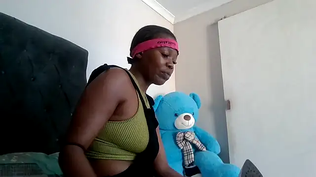 Snapshot of cherryontopy chatting on March 6, 11:14 am cherryontopy online show from March 6, 11:14 am