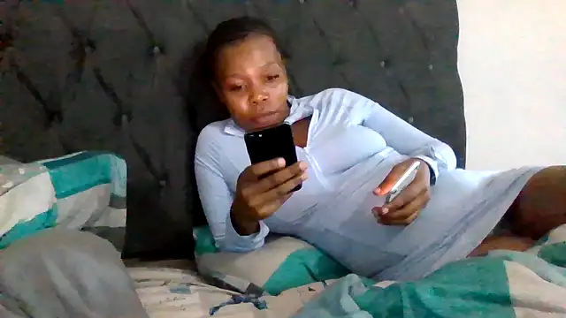 Snapshot of cherryontopy chatting on March 12, 4:46 pm cherryontopy online show from March 12, 4:46 pm