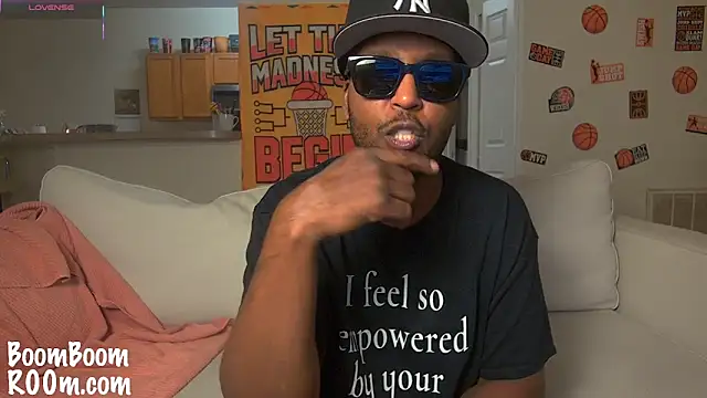 boomboomr00m online show from March 21, 12:40 am