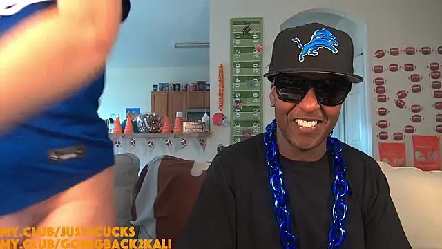 boomboomr00m online show from November 2, 6:10 pm