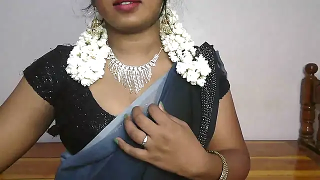 Dhiyapink online show from March 13, 5:07 pm