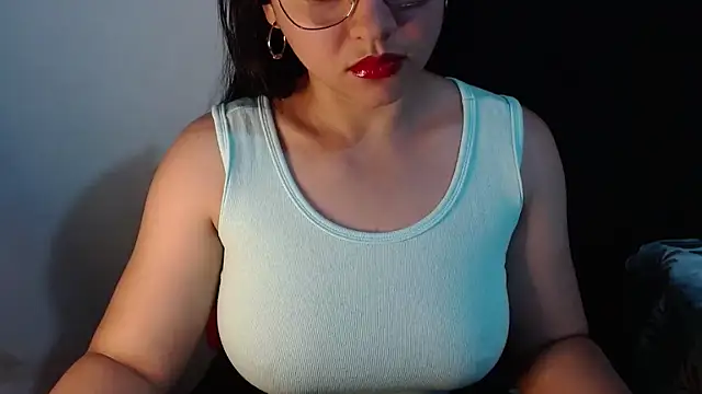 Snapshot of lizbodu chatting on March 5, 11:56 pm lizbodu online show from March 5, 11:56 pm