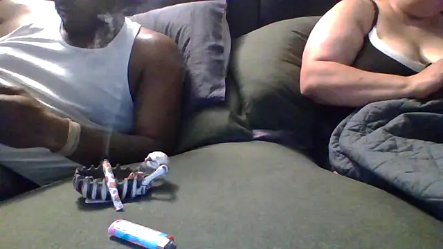 Snapshot of ReeferMadness59 chatting on July 19, 3:54 am ReeferMadness59 online show from July 19, 3:54 am