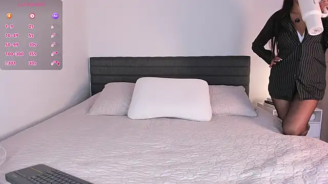 thinysweet online show from February 19, 12:56 pm