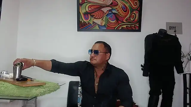 Snapshot of hardrock982 chatting on May 8, 2:22 pm hardrock982 online show from May 8, 2:22 pm
