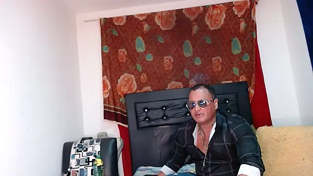Snapshot of hardrock982 chatting on May 11, 2:23 pm hardrock982 online show from May 11, 2:23 pm