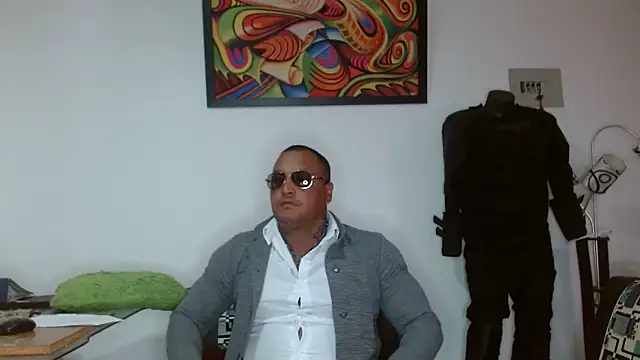 Snapshot of hardrock982 chatting on May 26, 1:51 pm hardrock982 online show from May 26, 1:51 pm
