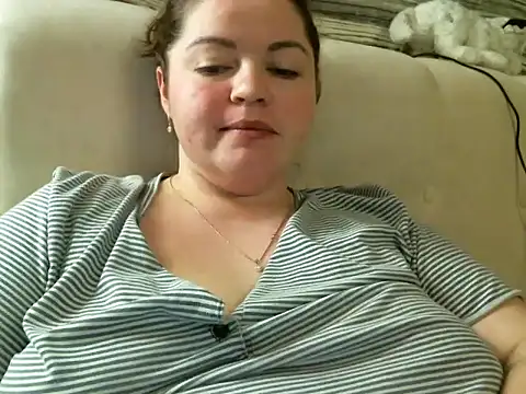 cute  cherry online show from February 12, 11:41 pm