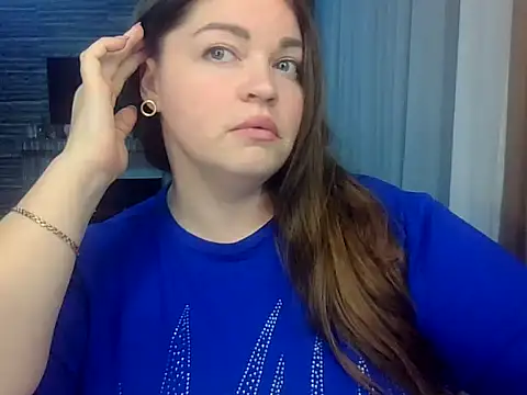 Snapshot of cute__cherry chatting on February 12, 9:43 pm cute cherry online show from February 12, 9:43 pm