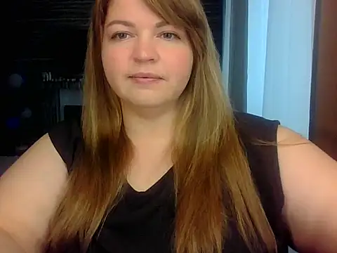 Snapshot of cute__cherry chatting on June 3, 11:35 am cute cherry online show from June 3, 11:35 am