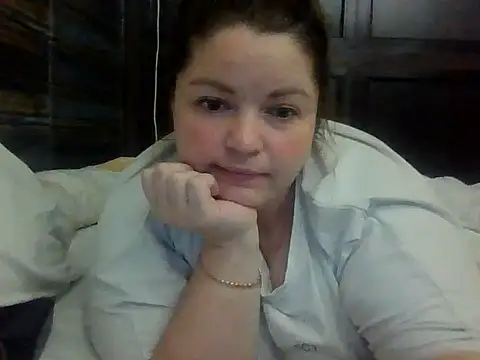 Snapshot of cute__cherry chatting on June 19, 8:01 pm cute cherry online show from June 19, 8:01 pm