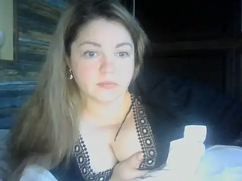 Snapshot of cute__cherry chatting on June 22, 5:43 pm cute cherry online show from June 22, 5:43 pm