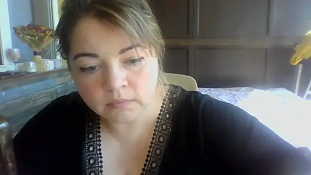 Snapshot of cute__cherry chatting on July 1, 7:10 am cute cherry online show from July 1, 7:10 am