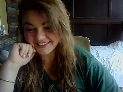 Snapshot of cute__cherry chatting on July 8, 8:52 am cute cherry online show from July 8, 8:52 am