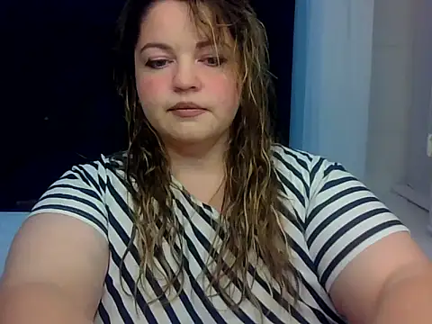Snapshot of cute__cherry chatting on July 27, 7:43 pm cute cherry online show from July 27, 7:43 pm