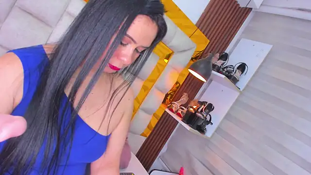 Snapshot of bigass_monic chatting on October 15, 2:11 am bigass monic online show from October 15, 2:11 am