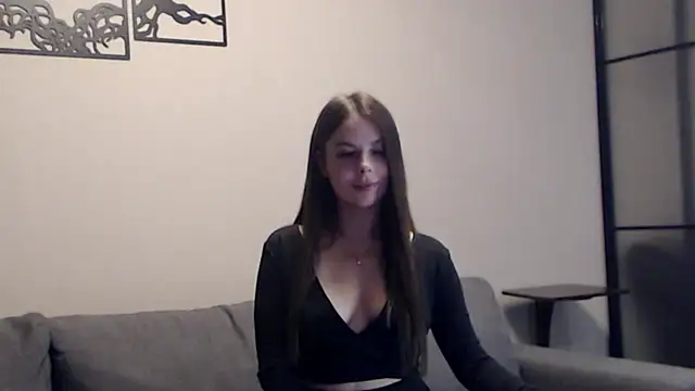 Melanie Scott Richerds online show from October 19, 8:09 pm