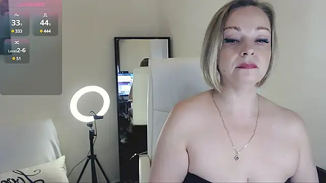 Tilly Eliot online show from February 15, 9:26 pm