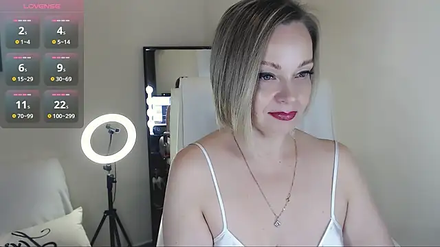 Tilly Eliot online show from February 20, 4:46 pm