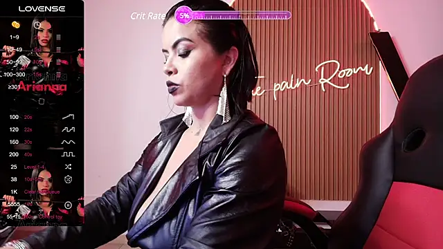 arianna smith  online show from February 1, 8:47 pm