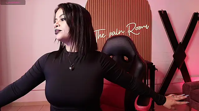 arianna smith  online show from February 18, 7:30 pm