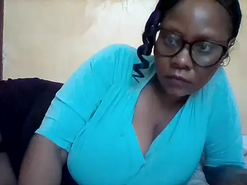 Snapshot of Africangal chatting on May 11, 11:16 am Africangal online show from May 11, 11:16 am