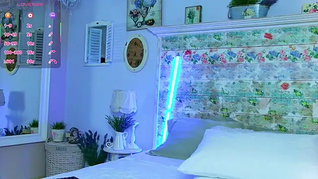 Snapshot of NikkiStarX chatting on November 20, 4:01 am NikkiStarX online show from November 20, 4:01 am