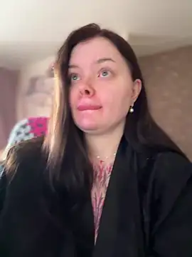 Snapshot of MommyDimitrescu_ chatting on February 12, 8:42 am MommyDimitrescu online show from February 12, 8:42 am