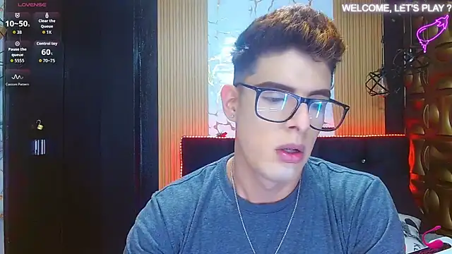 Snapshot of angel_sexyevil chatting on November 3, 12:28 pm angel sexyevil online show from November 3, 12:28 pm