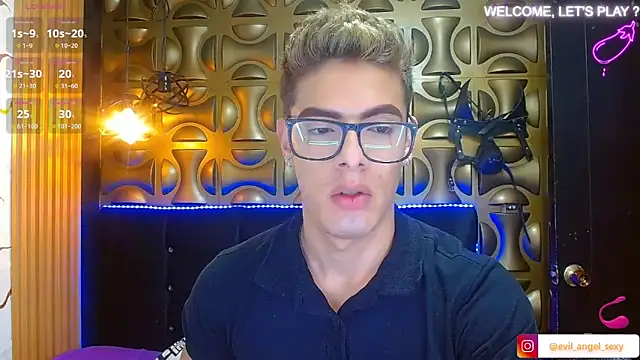 Snapshot of angel_sexyevil chatting on November 13, 12:26 pm angel sexyevil online show from November 13, 12:26 pm