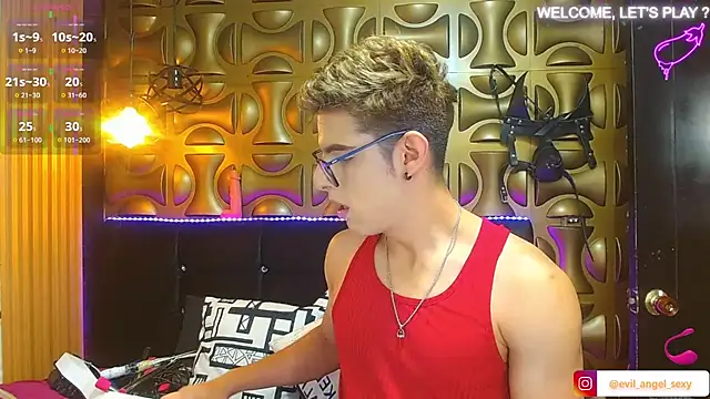 Snapshot of angel_sexyevil chatting on November 20, 12:27 pm angel sexyevil online show from November 20, 12:27 pm