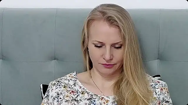 K  Adrienne online show from January 27, 6:19 am