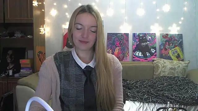 SecretSophia online show from January 9, 5:33 pm