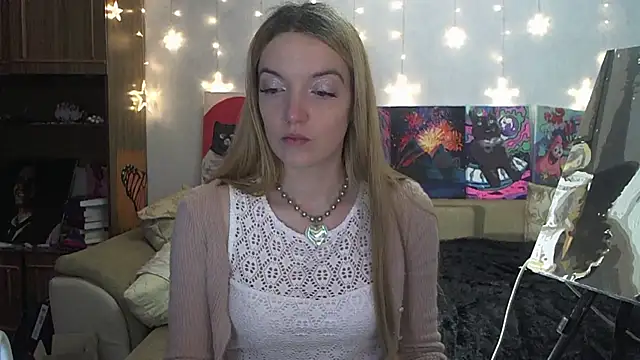 SecretSophia online show from February 16, 2:43 pm