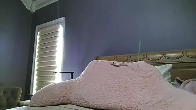 Lisaisluscious online show from July 1, 2:29 pm