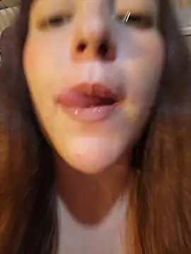 VickyHoult online show from April 26, 11:46 pm